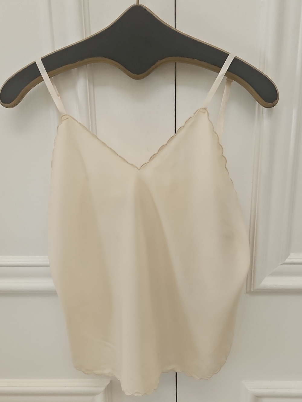 Silky Scallop-Edge Camisole — Cream - S/M